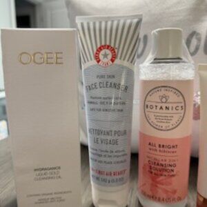 Beauty Products Bundle, all New- MSRP $215, get it now for a low price!